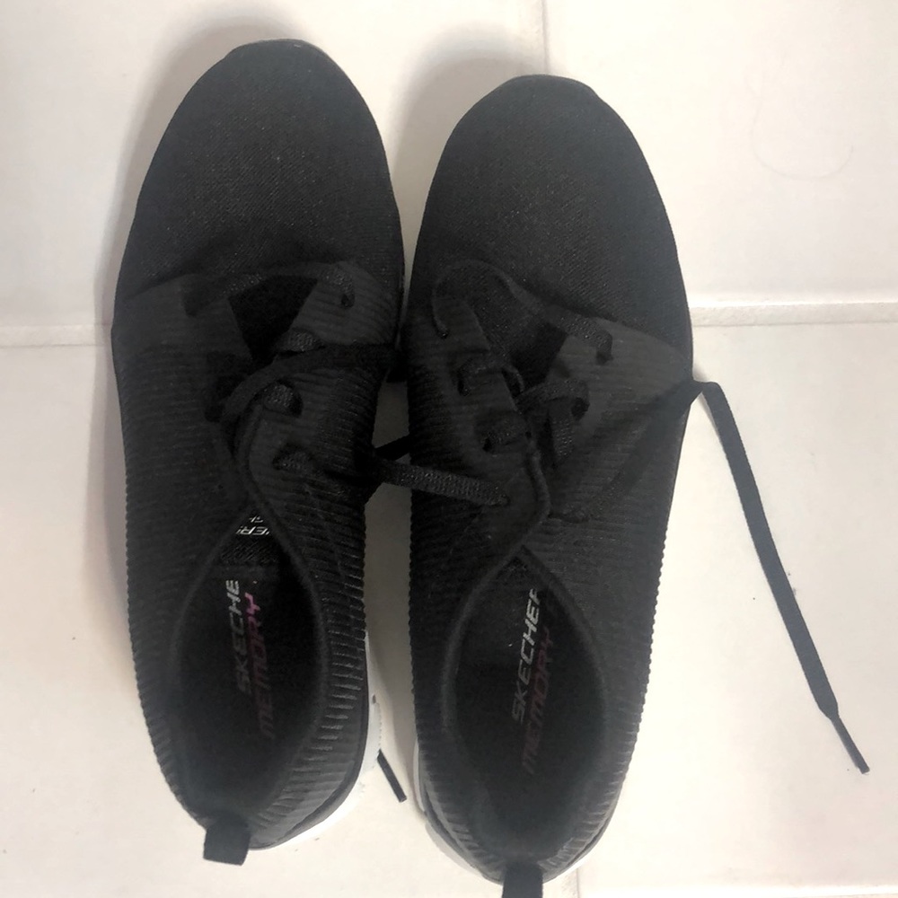 Sketchers light weight memory foam Black size 8